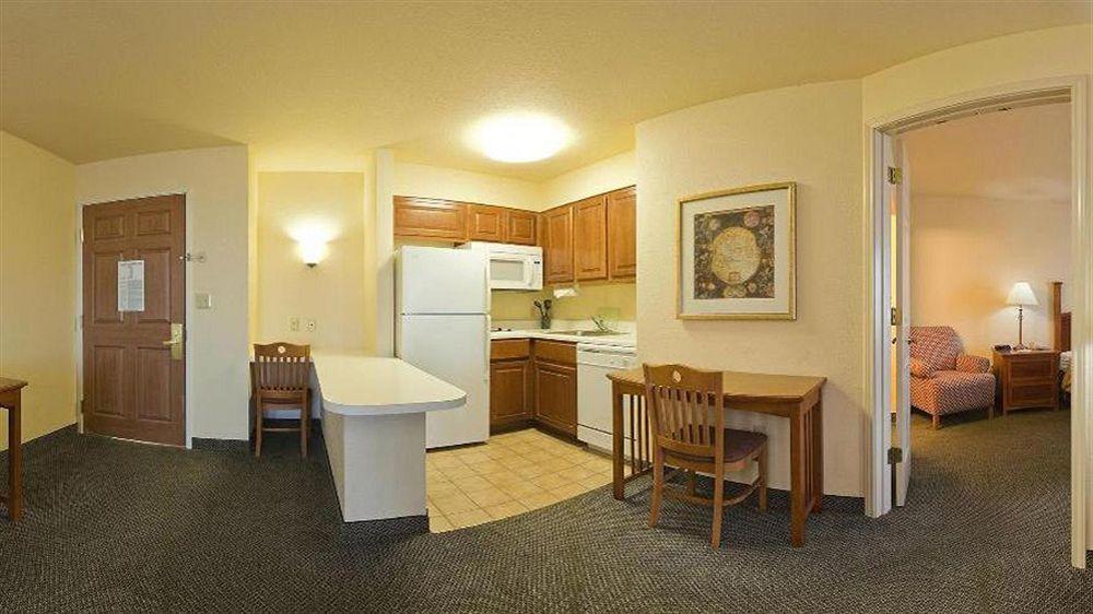 Staybridge Suites Hotel Springfield South, An Ihg Hotel Buitenkant foto